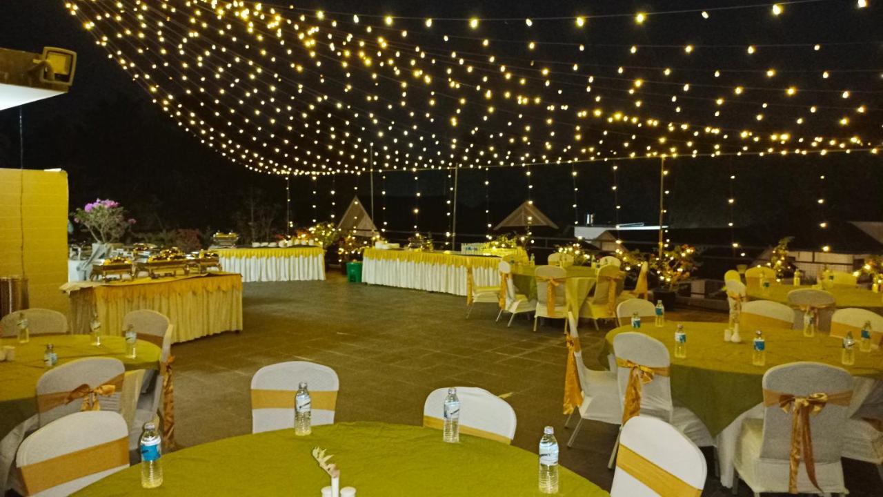 River Terrace Resort&Spa Kochi Exterior photo